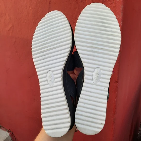 Anne Klein Sport Ankle Strap Comfort Sandals Small Wedge Black 7.5 NEW - Picture 9 of 12